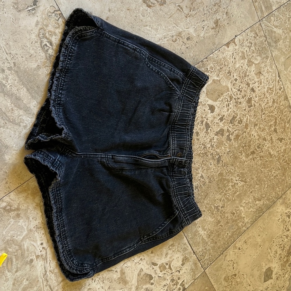 American Eagle Size 6 Shorts